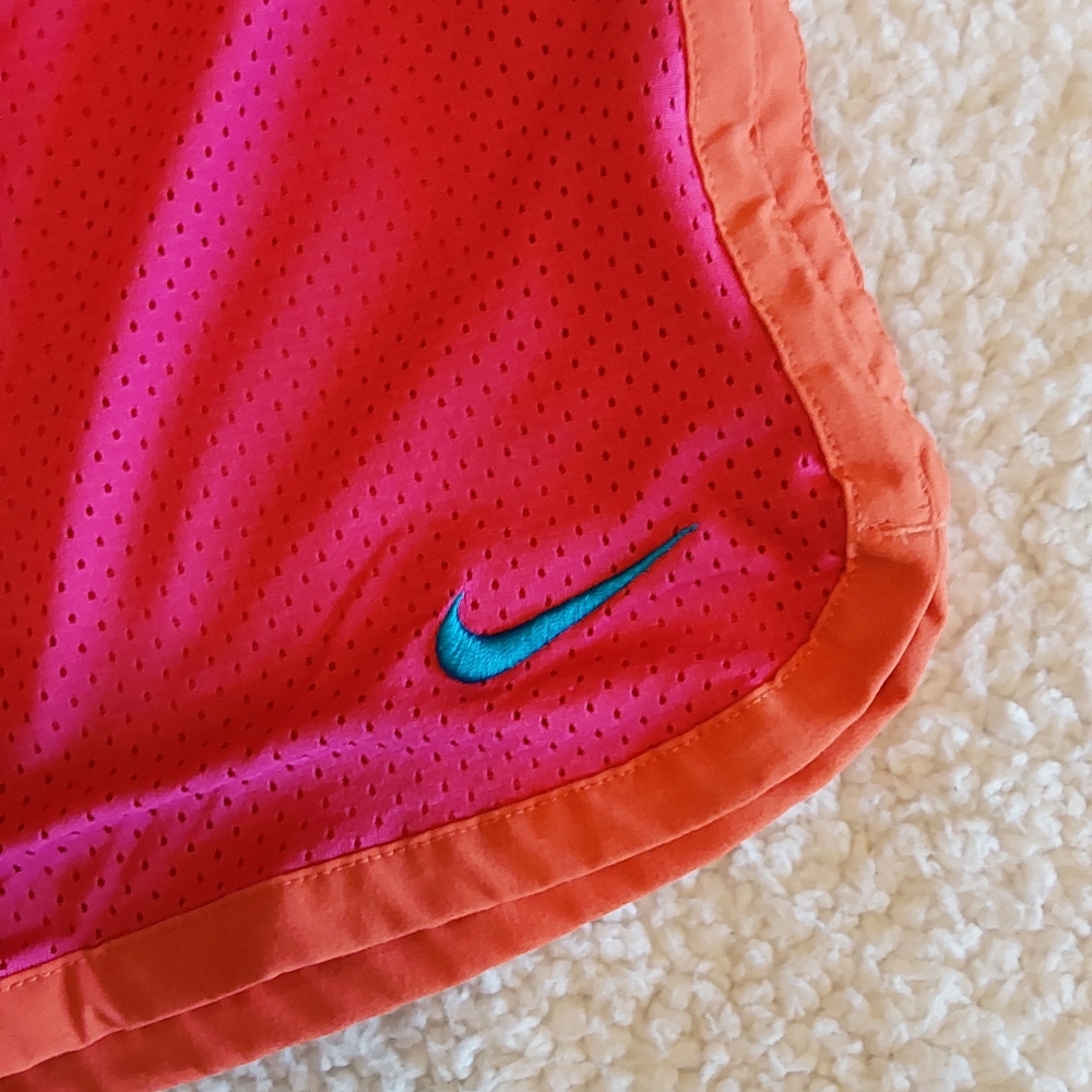 🌺 2 Pairs of Nike Dri-Fit Athletic/Running Shorts - Picture 3 of 15